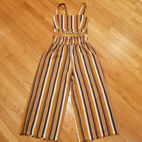 Other - 2 piece outfit
